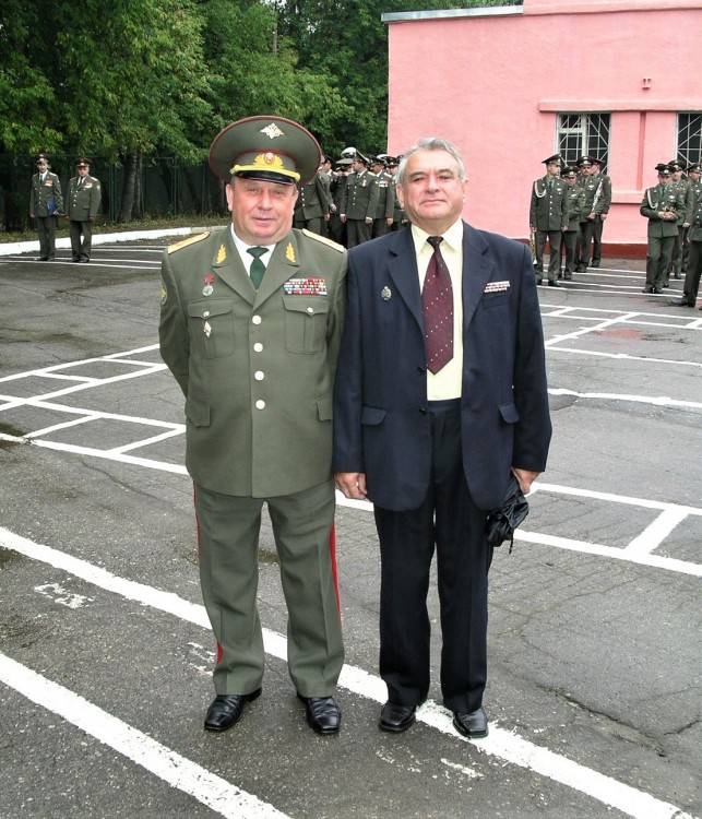 генерал-майор ветеринарной службы В.П. Ветров. профессор Л.С. Михайлов.